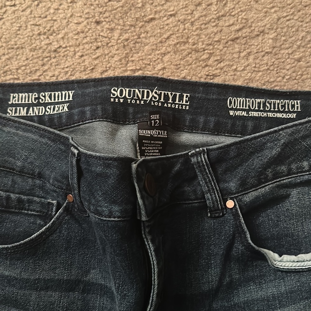 Jeans - Picture 2 of 2